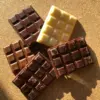 Assortiment de mini tablettes de chocolat aux plantes